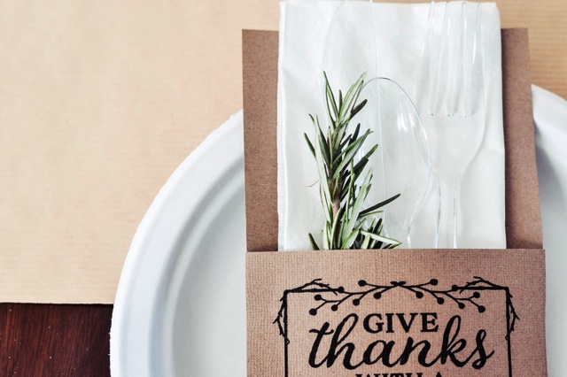 Thanksgiving Rosemary and Cutlery Bag Place Settings